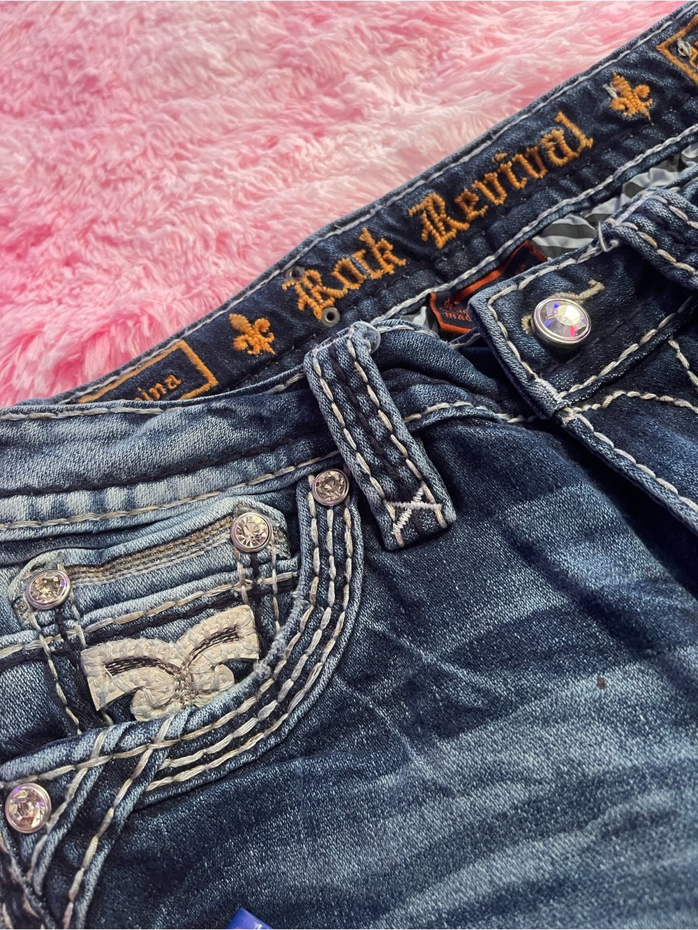 Rock Revival Bootcut Jeans in Dark Blue with Embroidered Pockets - Picture 4 of 5